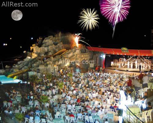 Golden Coaste Resort Hotel 38